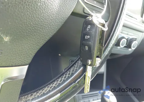 2011 Volkswagen Tiguan Se из США, поврежденный, VIN WVGAV7AX6BW557338